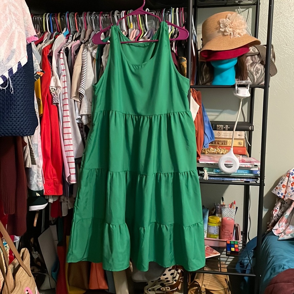 No Brand No Tags Kelly Green Tiered MIDI  Thin Summer Dress Size XL 💚✅